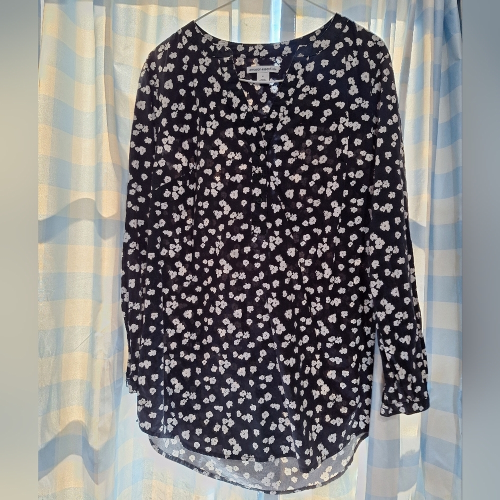 NWOT Amazon Essentials Women's Floral Black and White Blouse